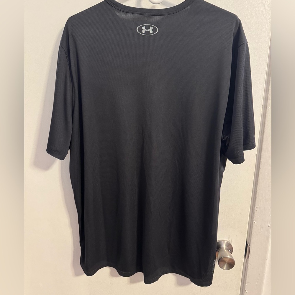 Under Armour Men's Black Short Sleeve Tee - Picture 2 of 3
